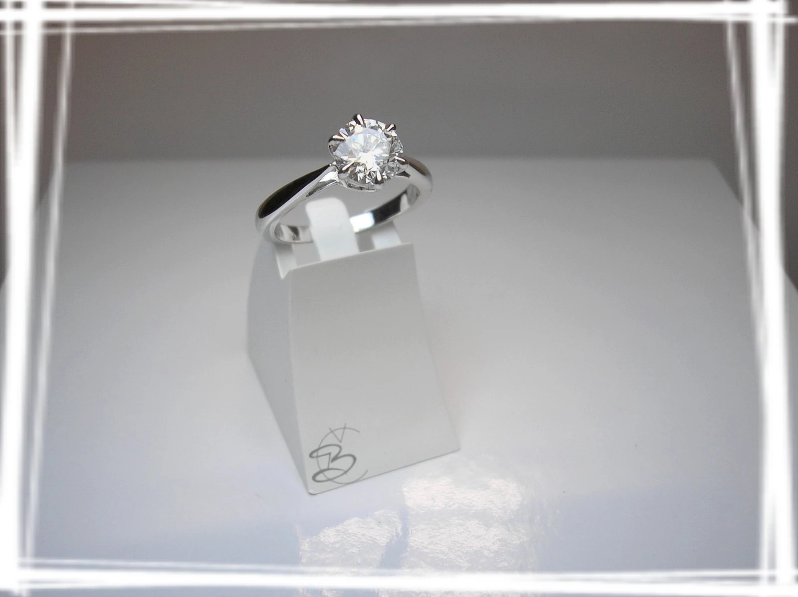Bague solitaire créée par Christophe Bossard